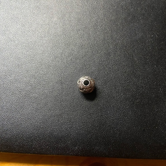 Pandora essence friendship charm - Picture 4 of 6